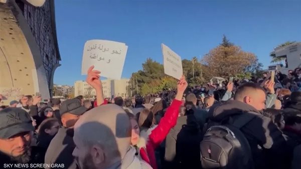 حراك في دمشق وعدة