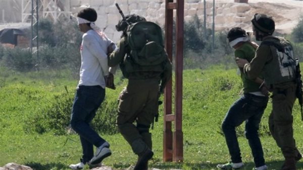 لحظة قيام قوات من