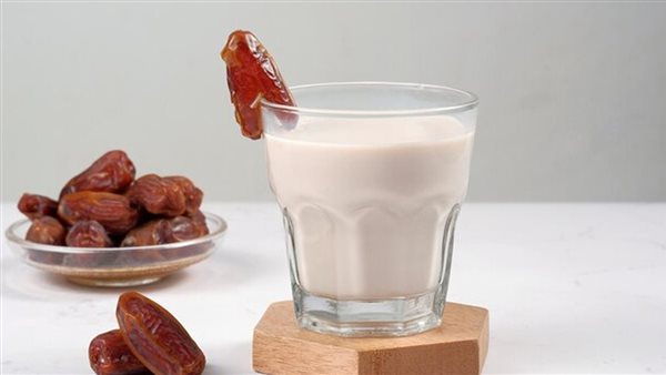 اللبن بالتمر 