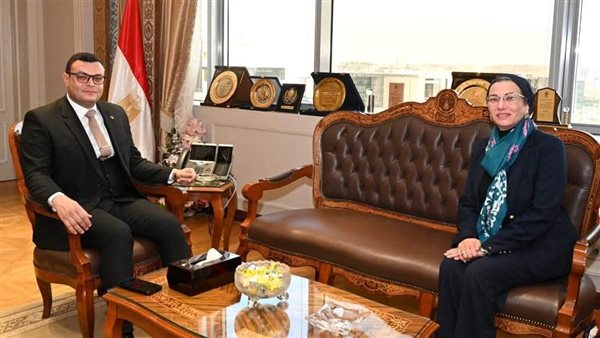 وزير الإسكان 