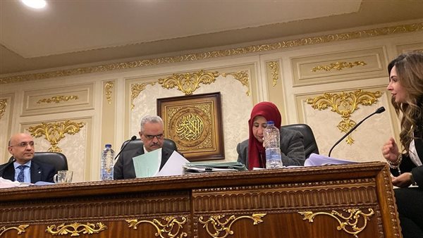 لجنة الاقتراحات والشكاوي