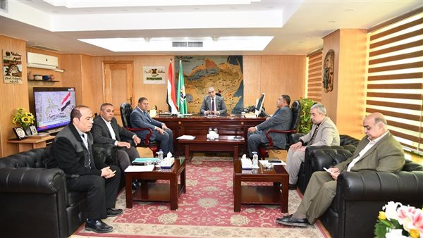 اجتماع محافظ الفيوم