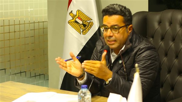 الدكتور باسل عادل،