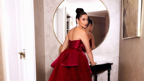 لقاء الخميسي 