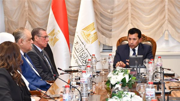 وزير الشباب والرياضة