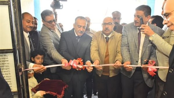 محافظ أسيوط في المركز