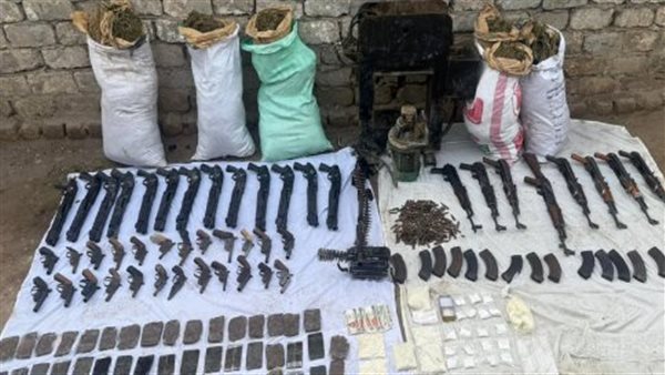 مخدرات وأسلحة