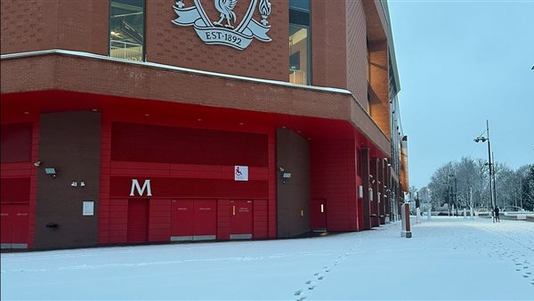 خارج ملعب أنفيلد