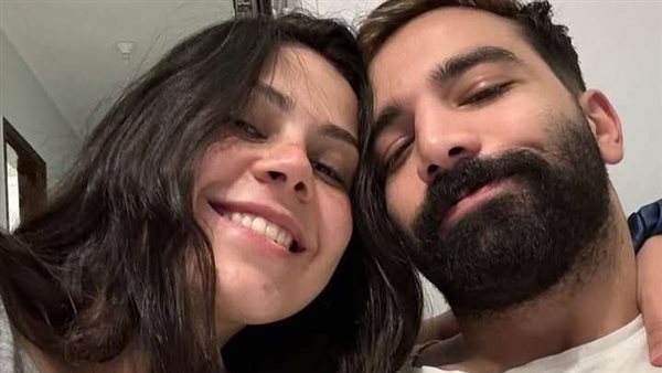 حازم إيهاب وزوجته