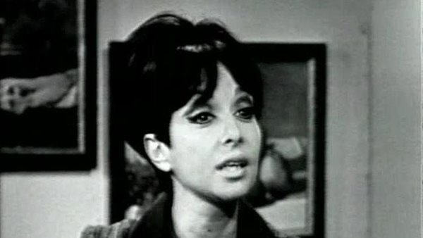 الإعلامية ليلى رستم