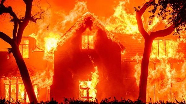 حرائق هائلة تجتاح