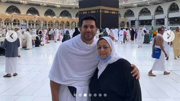 حسن الرداد ووالدته