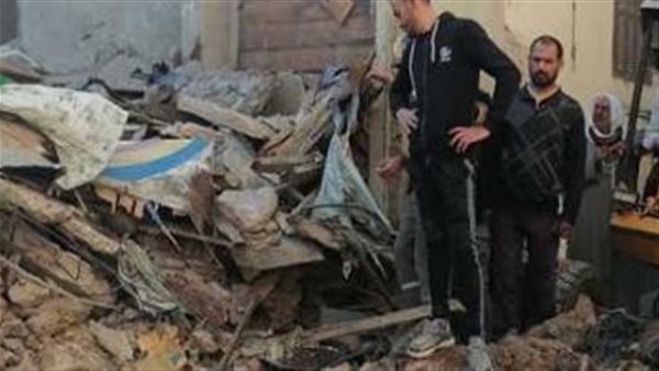 انهيار منزل في البحيرة