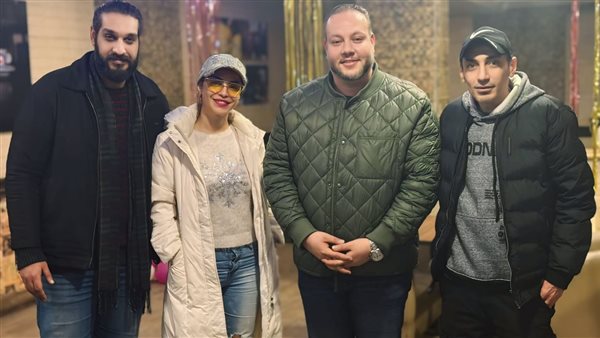 دوللي شاهين 