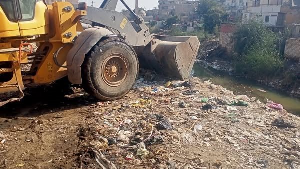 رفع نواتج تطهير الترع