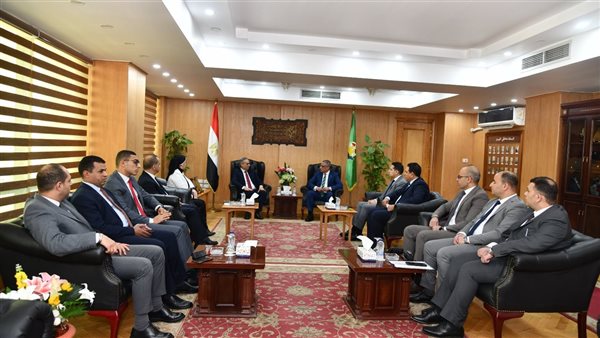 لقاء محافظ الفيوم