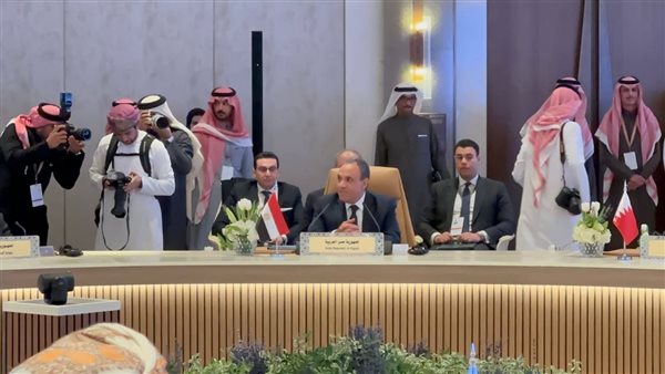 وزير الخارجية بدر