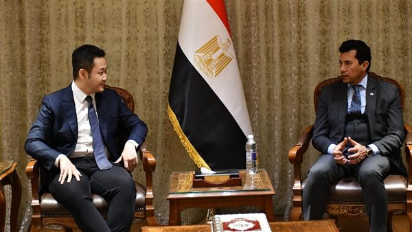 وزير الشباب والرياضة