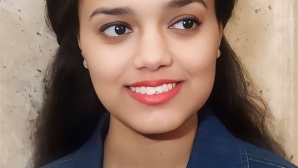  الروائية الشابة