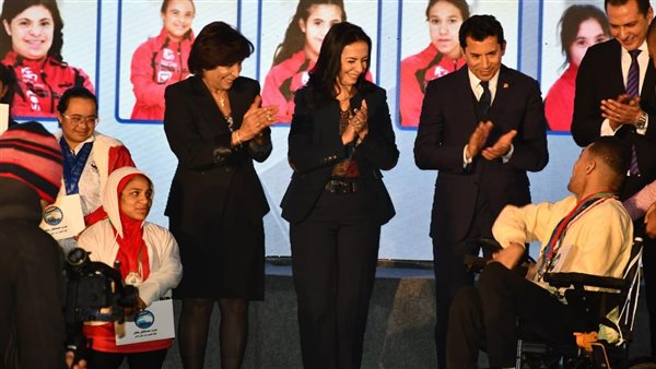 وزير الشباب والرياضة