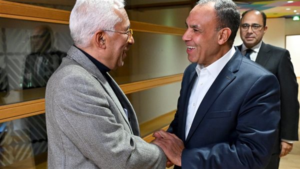 وزير الخارجية - رئيس