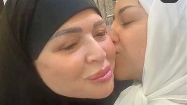 إلهام شاهين وابنة