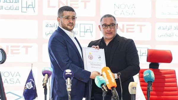 ايمن الشريعي مع رئيس