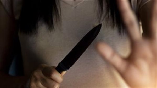 سيدة تقتل شخص