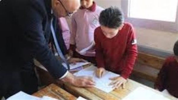 وزير التعليم في إحدى