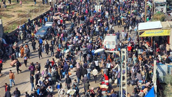 آلاف النازحين يعودون