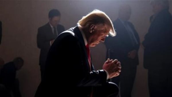 الرئيس الأمريكي دونالد