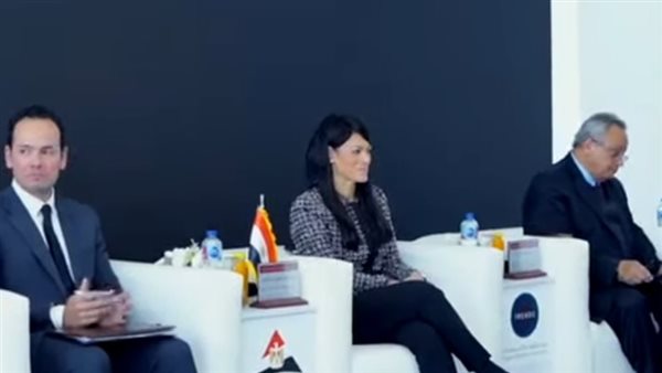 وزيرة التخطيط 