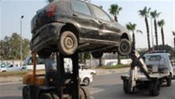 سيارات متهالكة