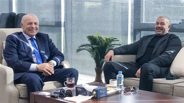 هاني أبو ريدة مع