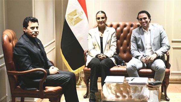 اجتماع وزير الشباب