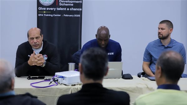 ورشة العمل بمقر الاتحاد