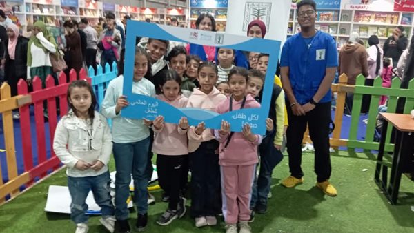 الطفولة والأمومة