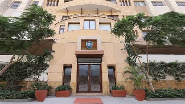 مدرسة Roots School