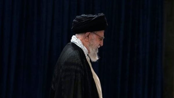 المرشد الإيراني علي