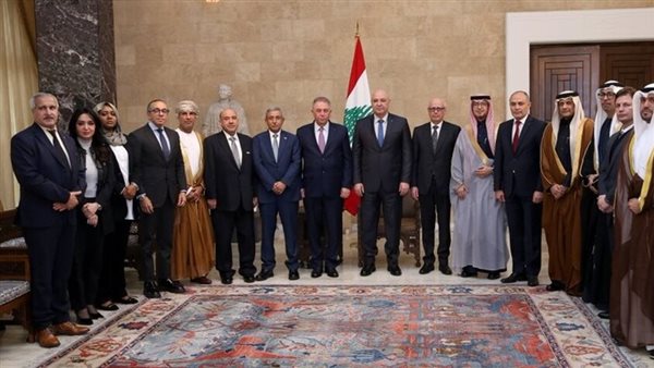 وفد السفراء العرب