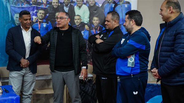 رئيس إنبي مع جهاز