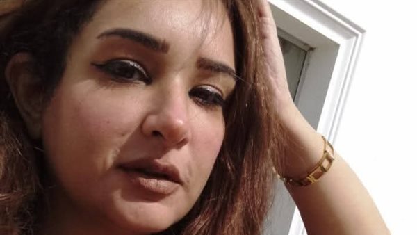 آلاء عبد العزيز