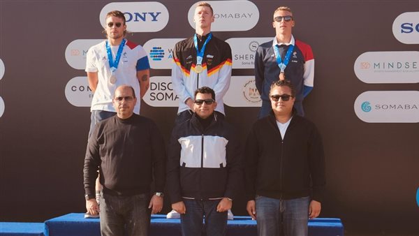 وزير الشباب والرياضة