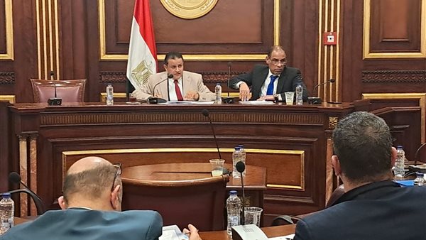 لجنة الصناعة بمجلس