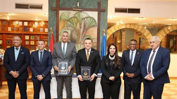 جانب من توقيع  البروتوكول