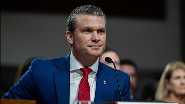  وزير الدفاع الأمريكي