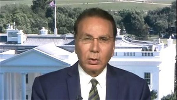 الدكتور عاطف عبد