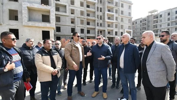 وزير الإسكان 