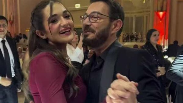 أحمد زاهر وابنته