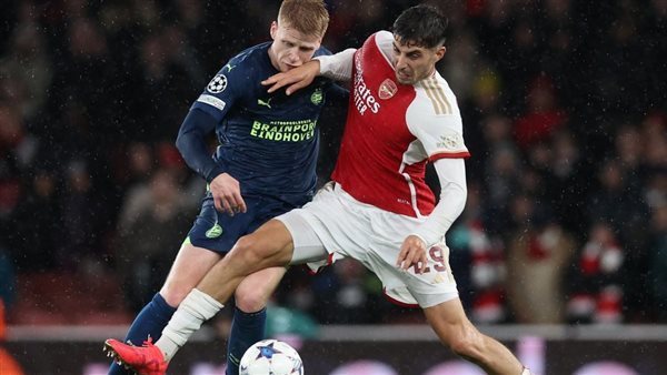 أرسنال وبي إس في